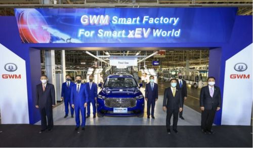 新思域掀背版與寶馬X7設計革新 手動變速箱與分體大燈引領(lǐng)潮流